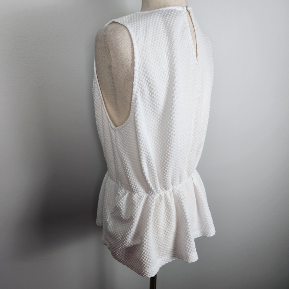 EUC J. Crew White Swiss Dot Sleeveless Top Size Medium - Picture 7 of 11